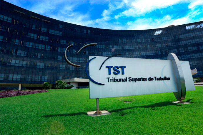 TST condena CEF a pagar intervalo de 10min a bancários digitadores